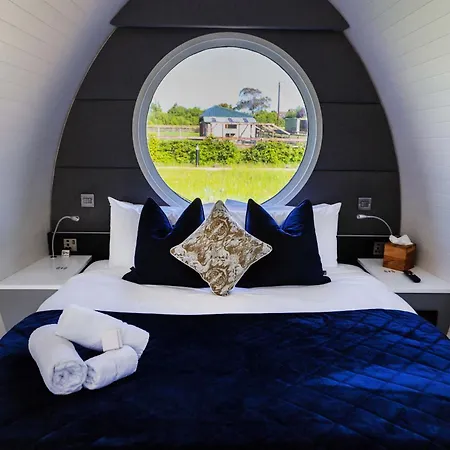 Hidden Acres- Luxury Glamping Pod Sage