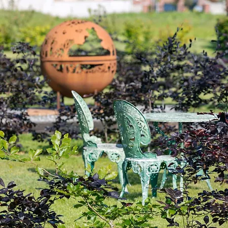 Hidden Acres- Luxury Glamping Pod Sage Holiday home