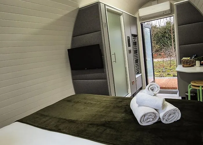 Hidden Acres- Luxury Glamping Pod Sage