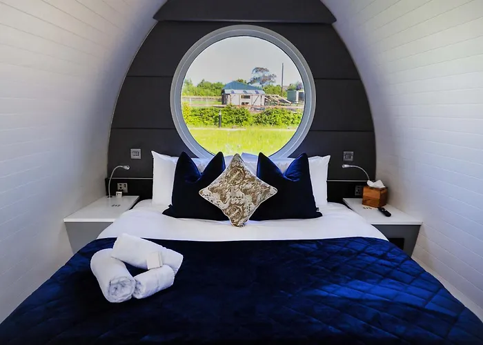 Hidden Acres- Luxury Glamping Pod Sage