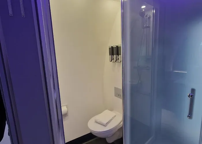 Hidden Acres- Luxury Glamping Pod Sage *